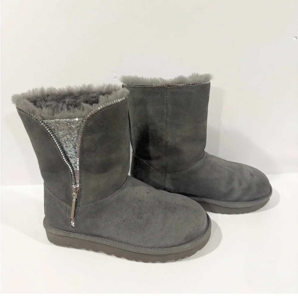 UGG Swarovski Crystal Zip Gray Sheepskin Boots Women 8 Winter